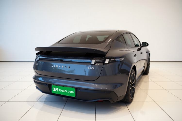 Used Lynk & Co Z10 2025 95 kWh 766 km Range Rear-Wheel Drive Max Exterior 4