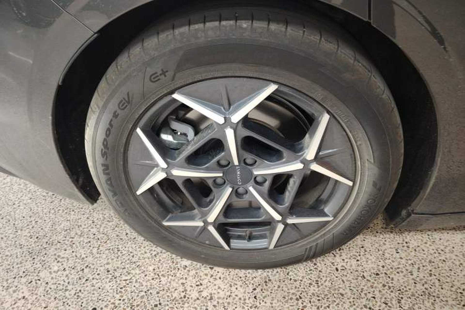 Used Lynk & Co Z10 2025 95 kWh 766 km Range Rear-Wheel Drive Max Exterior 5
