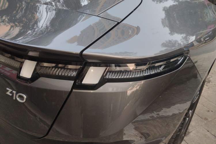 Used Lynk & Co Z10 2025 95 kWh 766 km Range Rear-Wheel Drive Max Exterior 6