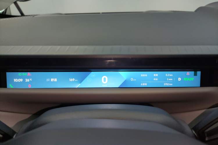 Used Lynk & Co Z10 2025 95 kWh 702 km All-Wheel Drive Intelligent Driving Ultra Instrument Cluster