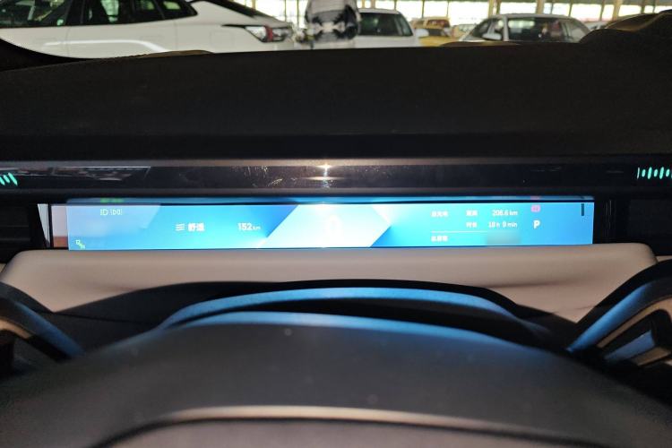 Used Lynk & Co Z10 2025 95 kWh 702 km All-Wheel Drive Intelligent Driving Ultra Instrument Cluster