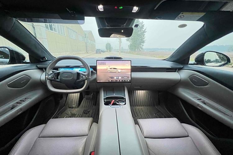 Used Lynk & Co Z10 2025 95 kWh 702 km All-Wheel Drive Intelligent Driving Ultra Interior 1