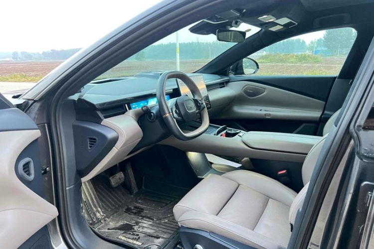 Used Lynk & Co Z10 2025 95 kWh 702 km All-Wheel Drive Intelligent Driving Ultra Interior 2