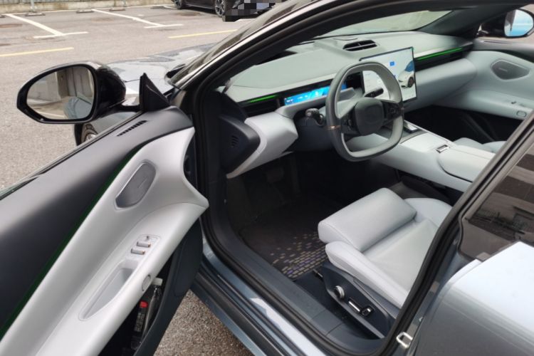 Used Lynk & Co Z10 2025 95 kWh 702 km All-Wheel Drive Intelligent Driving Ultra Interior 3