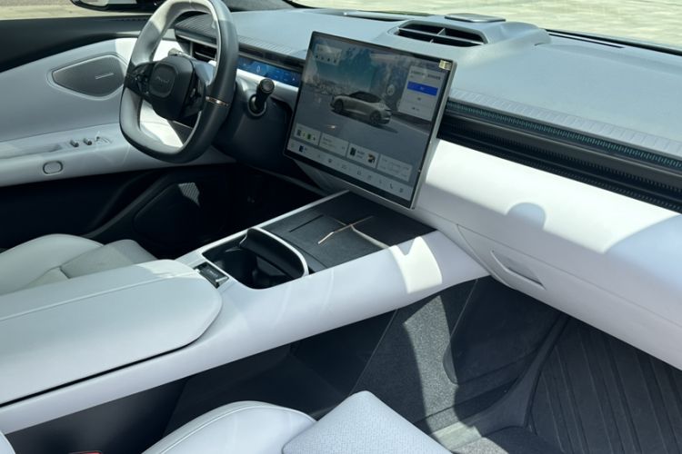 Used Lynk & Co Z10 2025 95 kWh 702 km All-Wheel Drive Intelligent Driving Ultra Interior 3