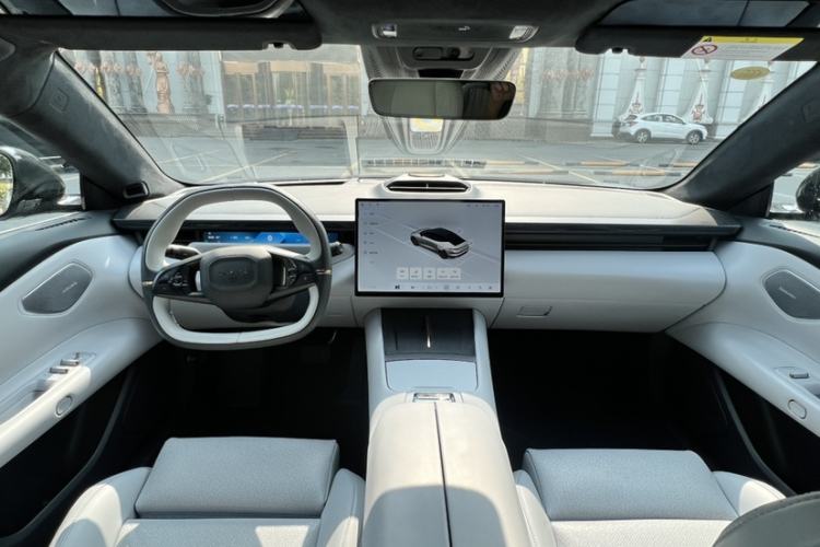 Used Lynk & Co Z10 2025 95 kWh 702 km All-Wheel Drive Intelligent Driving Ultra Interior 4