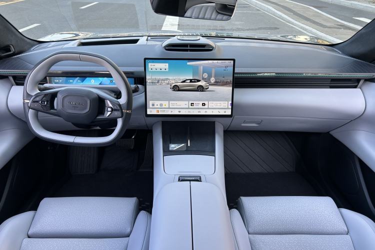 Used Lynk & Co Z10 2025 95 kWh 702 km All-Wheel Drive Intelligent Driving Ultra Interior 6