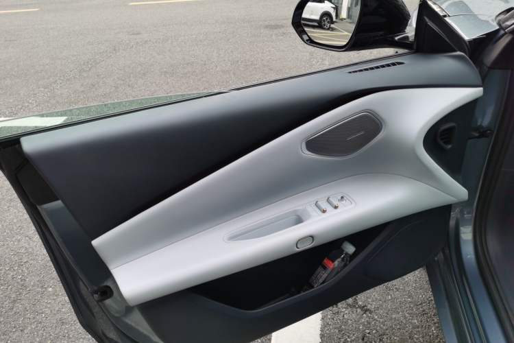 Used Lynk & Co Z10 2025 95 kWh 702 km All-Wheel Drive Intelligent Driving Ultra Interior 7