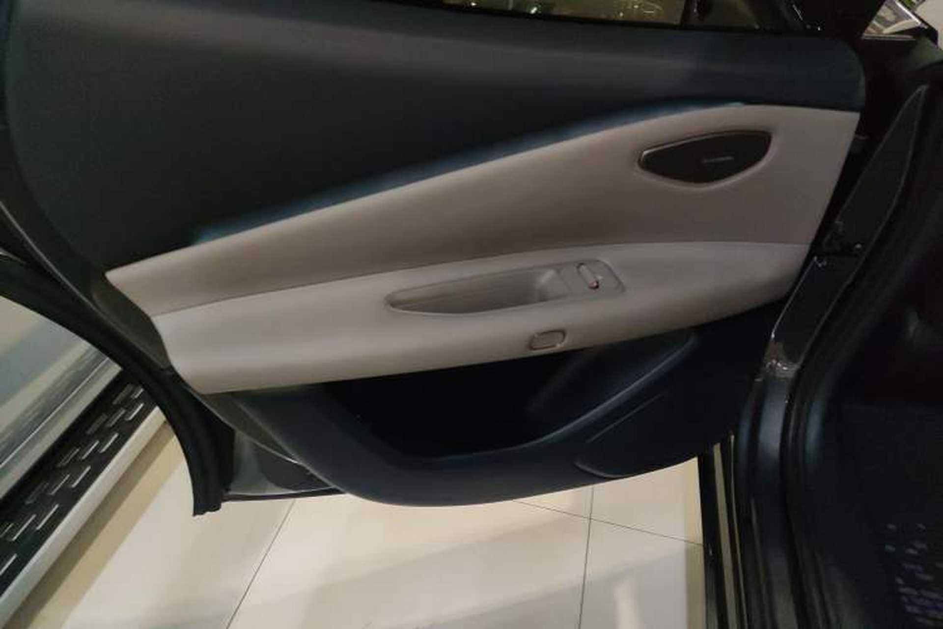 Used Lynk & Co Z10 2025 95 kWh 766 km Range Rear-Wheel Drive Max Interior 8