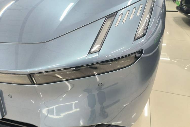 Used Lynk & Co Z10 2025 95 kWh 702 km All-Wheel Drive Intelligent Driving Ultra Left Front Headlight