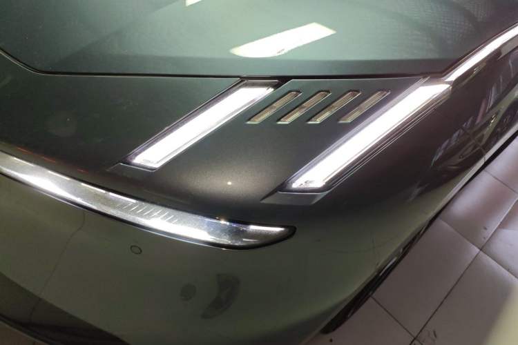 Used Lynk & Co Z10 2025 95 kWh 702 km All-Wheel Drive Intelligent Driving Ultra Left Front Headlight