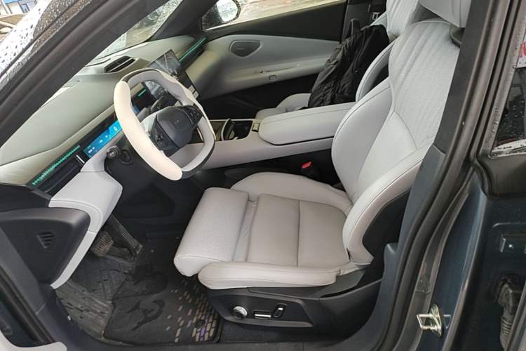Used Lynk & Co Z10 2025 95 kWh 702 km All-Wheel Drive Intelligent Driving Ultra Left Front Seat