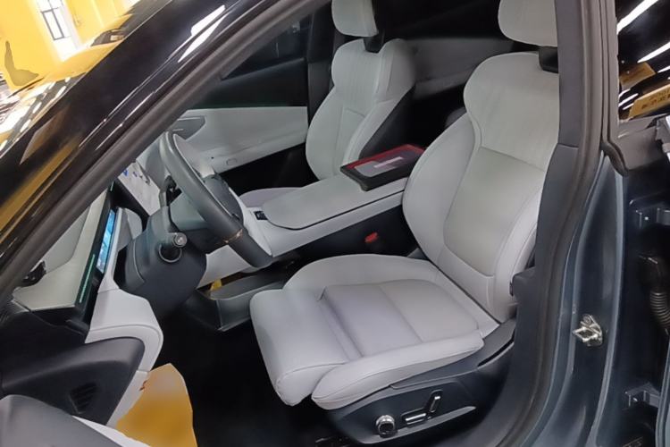 Used Lynk & Co Z10 2025 95 kWh 702 km All-Wheel Drive Intelligent Driving Ultra Left Front Seat