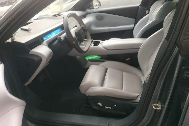 Used Lynk & Co Z10 2025 95 kWh 702 km All-Wheel Drive Intelligent Driving Ultra Left Front Seat