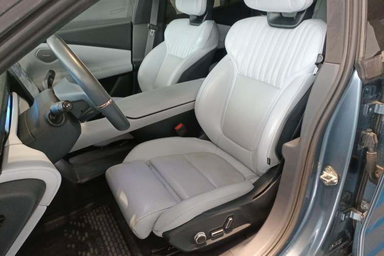 Used Lynk & Co Z10 2025 95 kWh 702 km All-Wheel Drive Intelligent Driving Ultra Left Front Seat