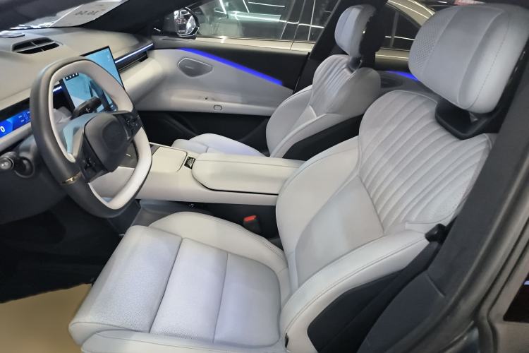 Used Lynk & Co Z10 2025 95 kWh 702 km All-Wheel Drive Intelligent Driving Ultra Left Front Seat