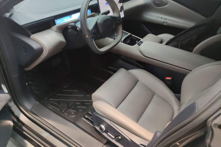 Used Lynk & Co Z10 2025 95 kWh 702 km All-Wheel Drive Intelligent Driving Ultra Left Front Seat
