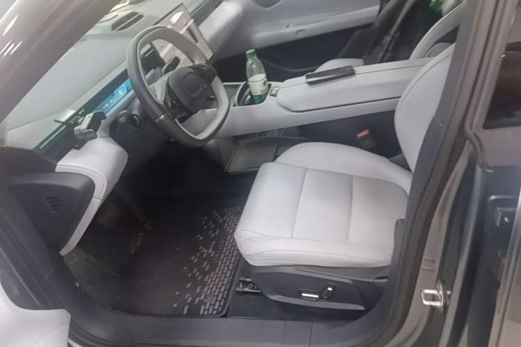 Used Lynk & Co Z10 2025 95 kWh 766 km Range Rear-Wheel Drive Max Left Front Seat