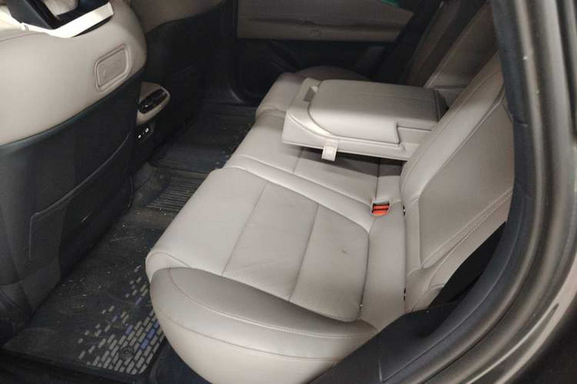 Used Lynk & Co Z10 2025 95 kWh 766 km Range Rear-Wheel Drive Max Left Rear Seat