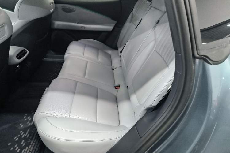 Used Lynk & Co Z10 2025 95 kWh 702 km All-Wheel Drive Intelligent Driving Ultra Left Rear Seat
