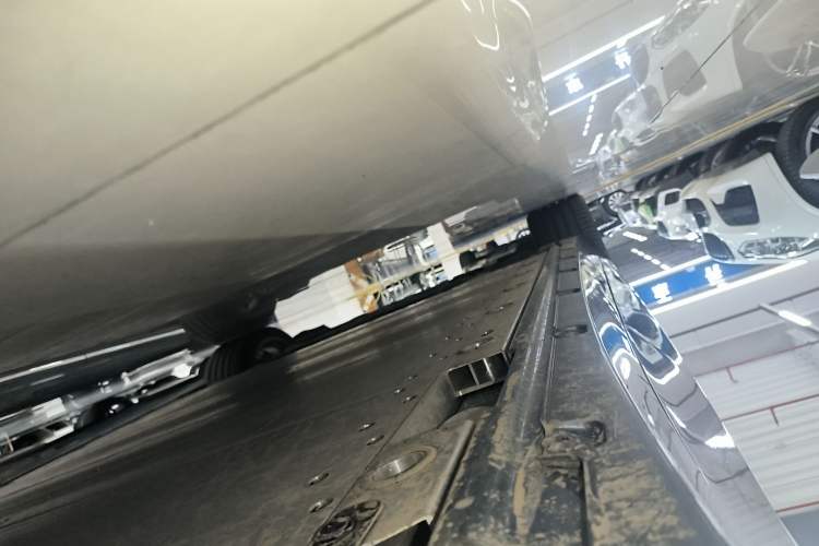 Used Lynk & Co Z10 2025 95 kWh 702 km All-Wheel Drive Intelligent Driving Ultra Left Side Sill