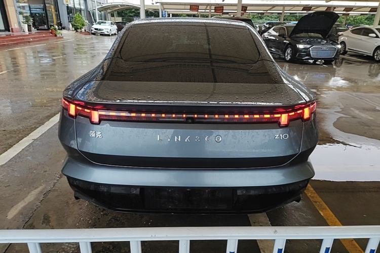 Used Lynk & Co Z10 2025 95 kWh 702 km All-Wheel Drive Intelligent Driving Ultra Rear