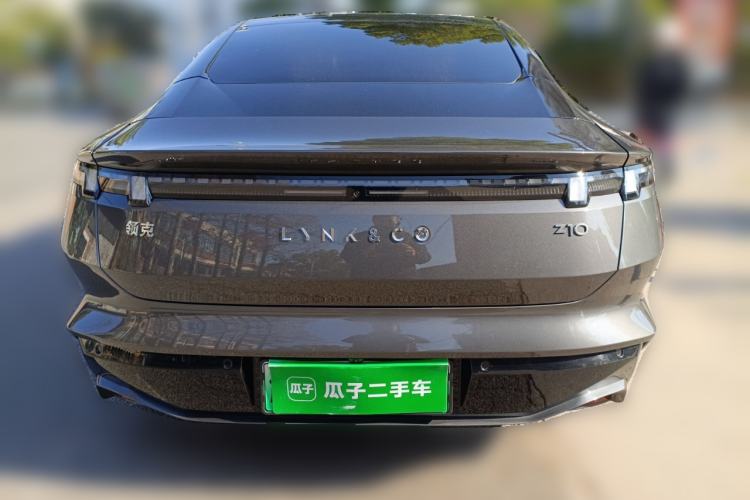 Used Lynk & Co Z10 2025 95 kWh 806 km Range Rear-Wheel Drive Advanced Driver-Assistance System Max Rear