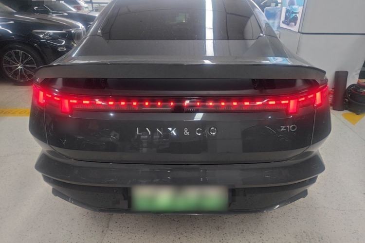 Used Lynk & Co Z10 2025 95 kWh 766 km Range Rear-Wheel Drive Max Rear