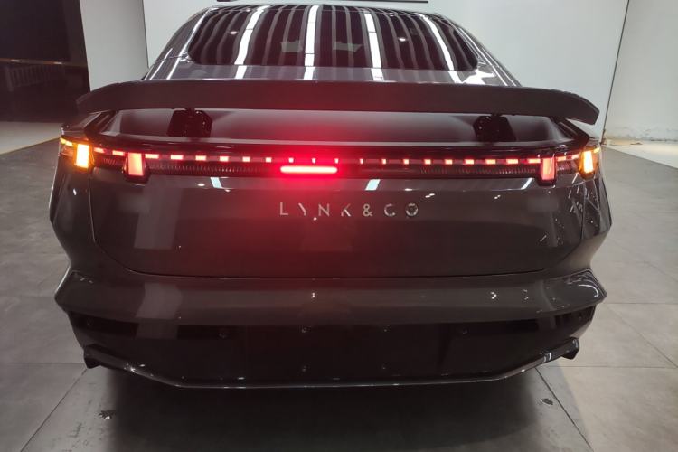 Used Lynk & Co Z10 2025 95 kWh 702 km All-Wheel Drive Intelligent Driving Ultra Rear