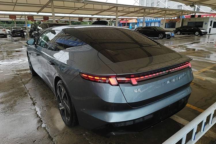 Used Lynk & Co Z10 2025 95 kWh 702 km All-Wheel Drive Intelligent Driving Ultra Rear Left 45 Deg