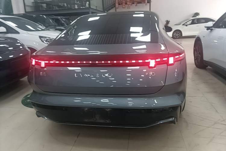 Used Lynk & Co Z10 2025 95 kWh 766 km Range Rear-Wheel Drive Max Rear