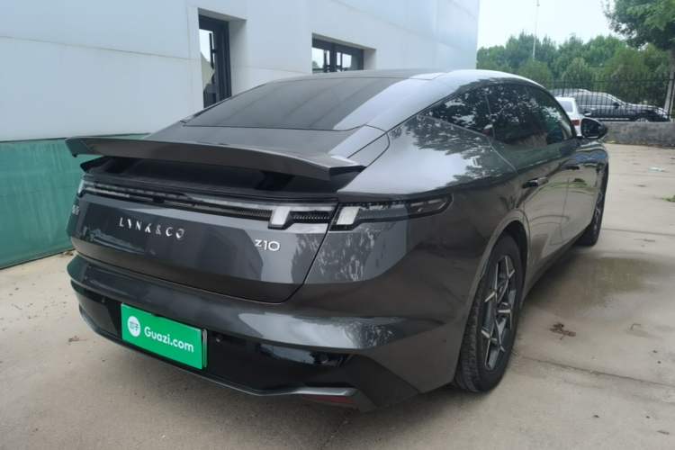 Used Lynk & Co Z10 2025 95 kWh 766 km Range Rear-Wheel Drive Max Rear Right 45 Deg