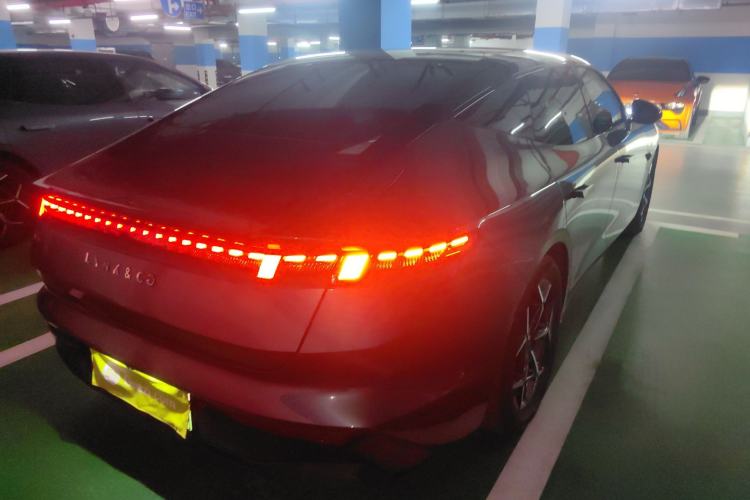 Used Lynk & Co Z10 2025 95 kWh 806 km Range Rear-Wheel Drive Advanced Driver-Assistance System Max Rear Right 45 Deg