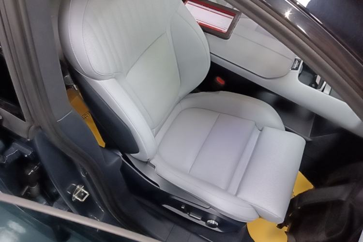 Used Lynk & Co Z10 2025 95 kWh 702 km All-Wheel Drive Intelligent Driving Ultra Right Front Seat
