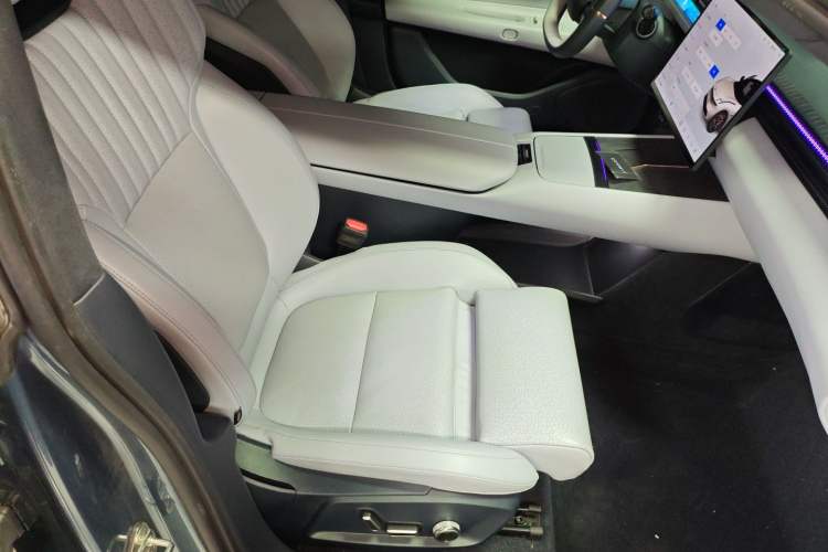 Used Lynk & Co Z10 2025 95 kWh 702 km All-Wheel Drive Intelligent Driving Ultra Right Front Seat