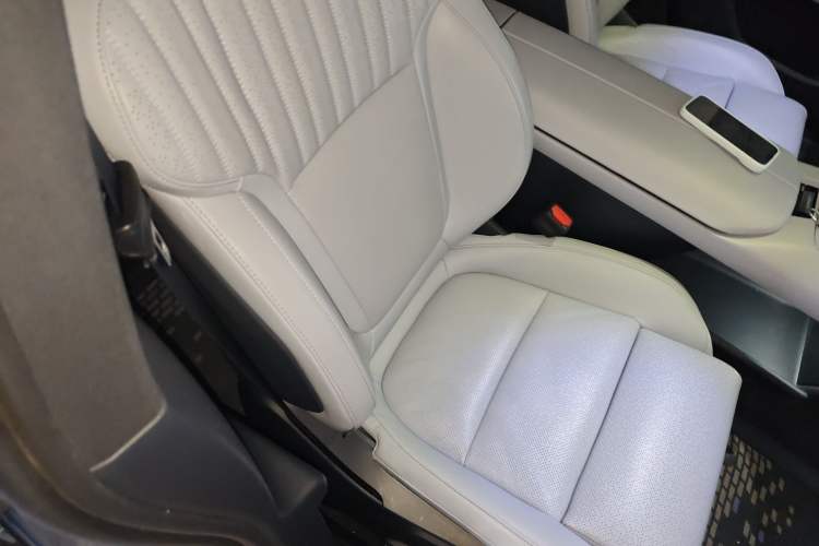 Used Lynk & Co Z10 2025 95 kWh 702 km All-Wheel Drive Intelligent Driving Ultra Right Front Seat