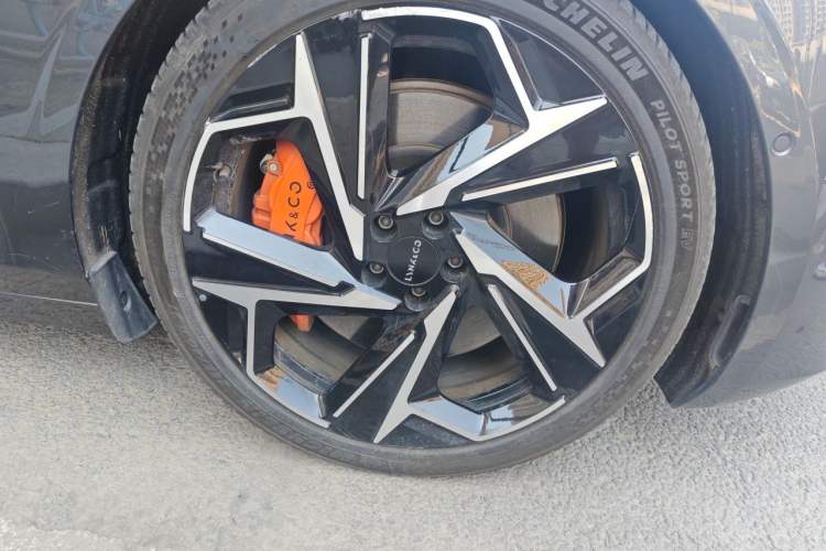 Used Lynk & Co Z10 2025 95 kWh 702 km All-Wheel Drive Intelligent Driving Ultra Right Front Wheel Hub