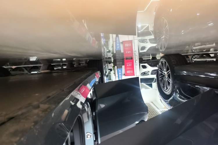 Used Lynk & Co Z10 2025 95 kWh 766 km Range Rear-Wheel Drive Max Right Side Sill