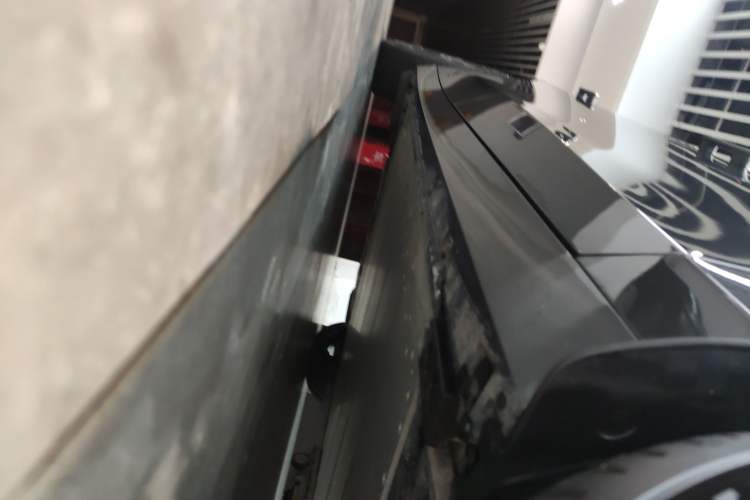Used Lynk & Co Z10 2025 95 kWh 702 km All-Wheel Drive Intelligent Driving Ultra Right Side Sill