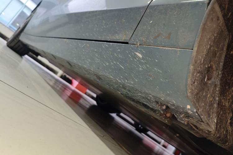 Used Lynk & Co Z10 2025 95 kWh 702 km All-Wheel Drive Intelligent Driving Ultra Right Side Sill