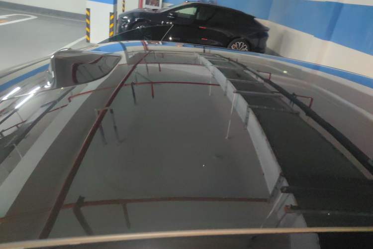 Used Lynk & Co Z10 2025 95 kWh 806 km Range Rear-Wheel Drive Advanced Driver-Assistance System Max Roof