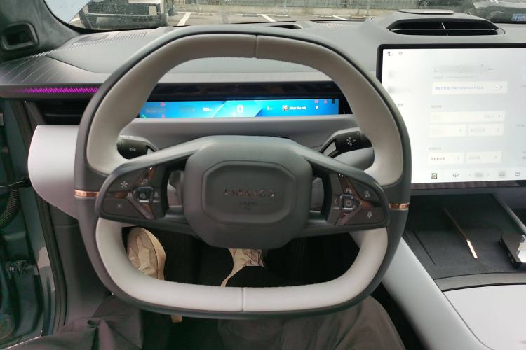 Used Lynk & Co Z10 2025 95 kWh 702 km All-Wheel Drive Intelligent Driving Ultra Steering Wheel
