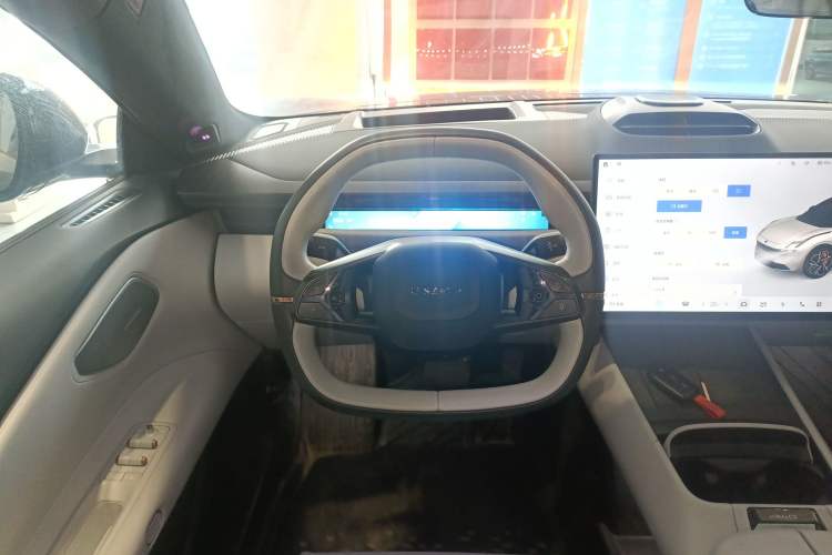 Used Lynk & Co Z10 2025 95 kWh 702 km All-Wheel Drive Intelligent Driving Ultra Steering Wheel