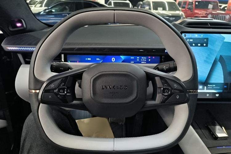 Used Lynk & Co Z10 2025 95 kWh 702 km All-Wheel Drive Intelligent Driving Ultra Steering Wheel