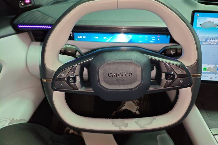 Used Lynk & Co Z10 2025 95 kWh 702 km All-Wheel Drive Intelligent Driving Ultra Steering Wheel