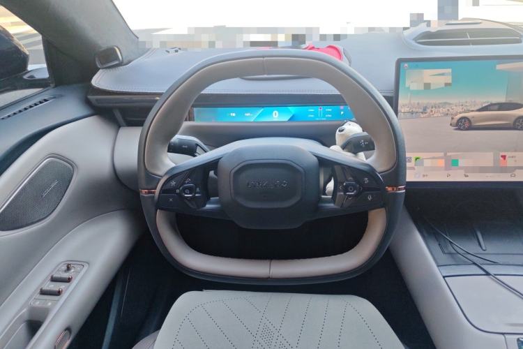 Used Lynk & Co Z10 2025 95 kWh 702 km All-Wheel Drive Intelligent Driving Ultra Steering Wheel