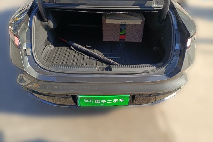 Used Lynk & Co Z10 2025 95 kWh 806 km Range Rear-Wheel Drive Advanced Driver-Assistance System Max Trunk