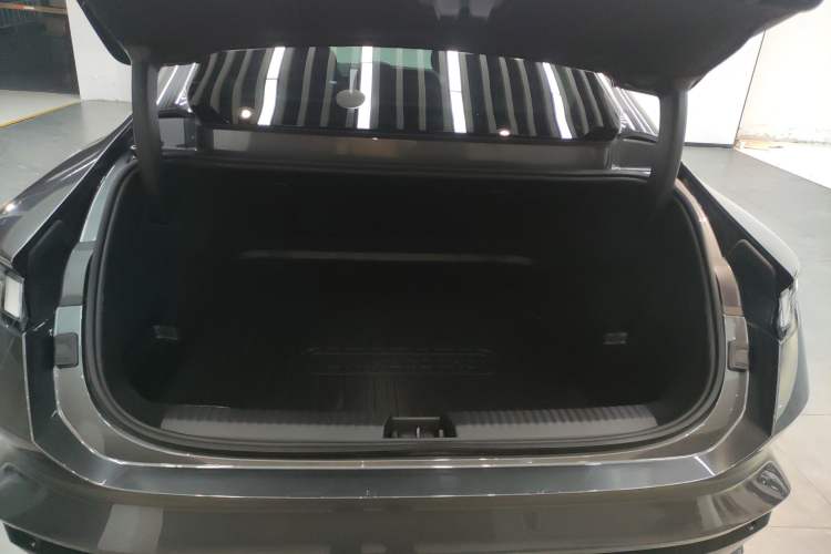 Used Lynk & Co Z10 2025 95 kWh 702 km All-Wheel Drive Intelligent Driving Ultra Trunk