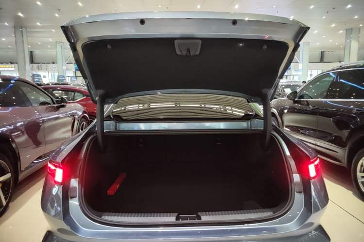 Used Lynk & Co Z10 2025 95 kWh 702 km All-Wheel Drive Intelligent Driving Ultra Trunk