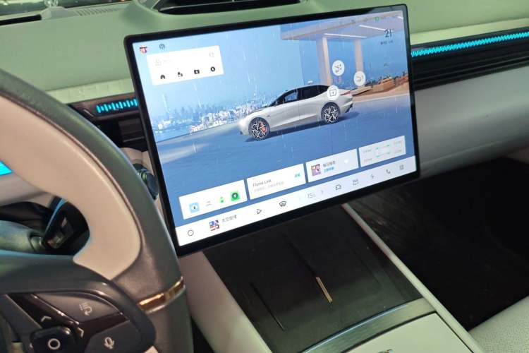 Used Lynk & Co Z10 2025 95 kWh 702 km All-Wheel Drive Intelligent Driving Ultra Audio And AC Panel